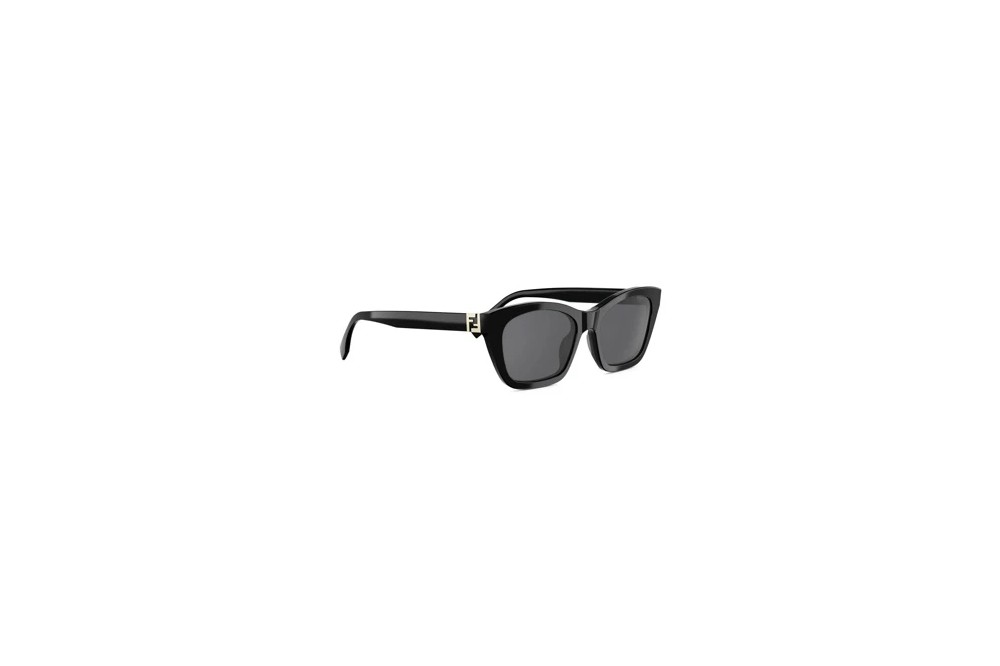 Maison Fendi - FE40205I 01a